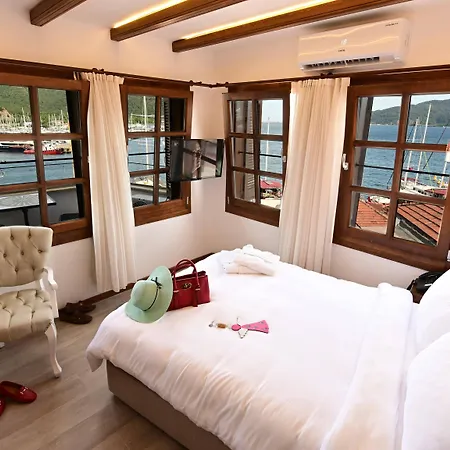 מלון Mets Boutique 3*